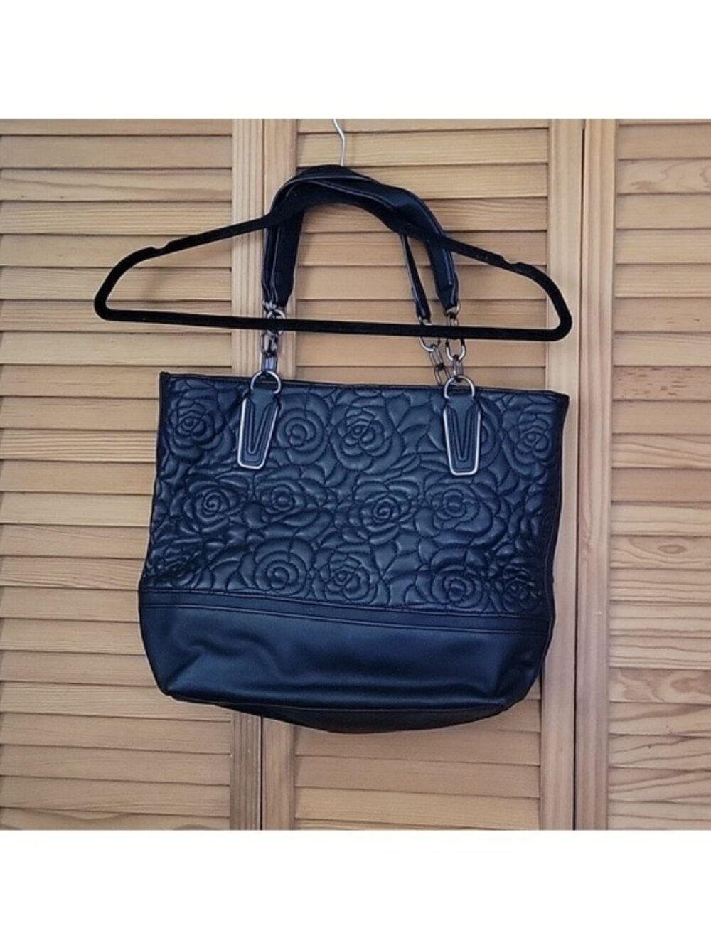 Simply Vera Vera Wang Black Quilted Floral Tote Bag Faux Leather Shoulder Bag - Picture 2 of 14